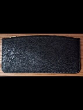 NWOT Coach Black Pebble Leather Casual Everyday Unisex Zip Card Holder Wallet